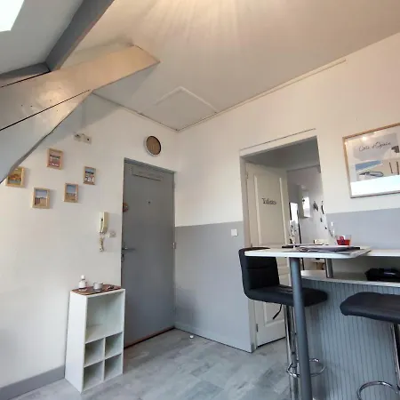 Joli Petit T2 Terrasse Proche Du Phare Apartment Calais Exterior photo